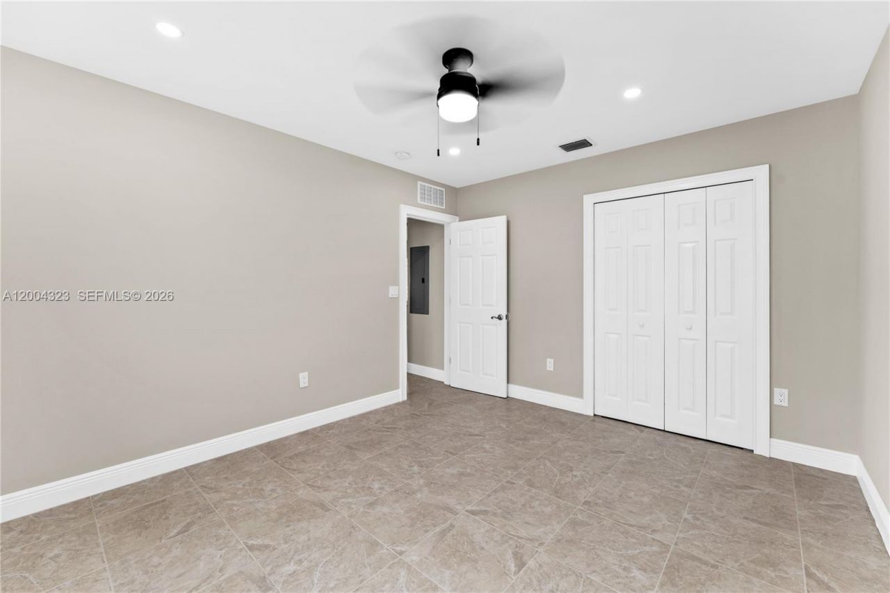 157 Curtiss Pkwy , Miami Springs, FL 33166 Photo