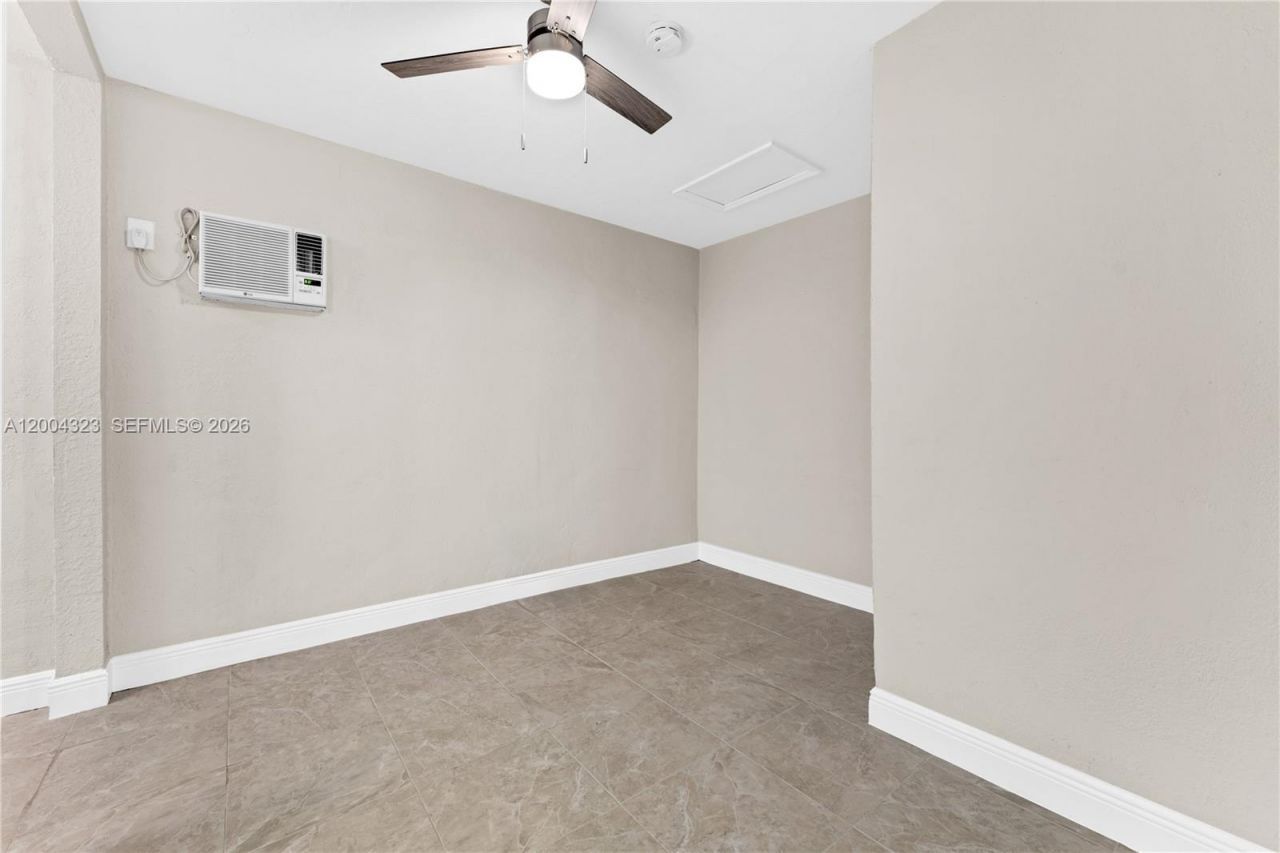 157 Curtiss Pkwy , Miami Springs, FL 33166 Photo