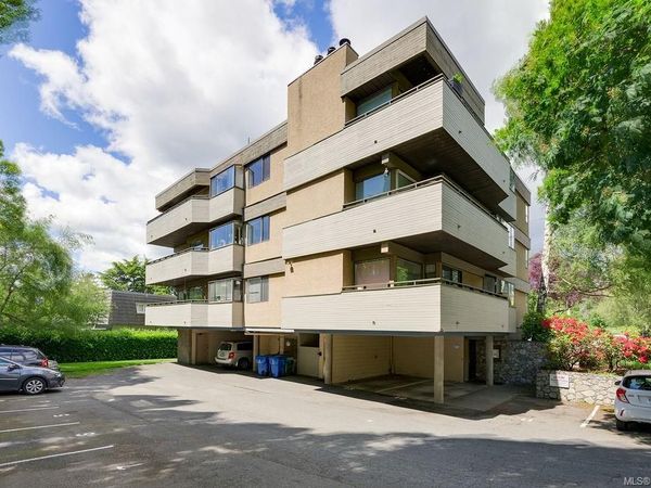 3274 Glasgow Ave , Unit 402, Saanich, BC V8X 1M2