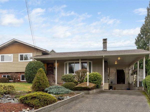 562 Rothdale Rd, Ladysmith, BC V9G 1W5