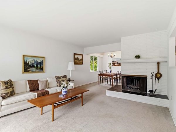 70 Kingham Pl, View Royal, BC V9B 1L8