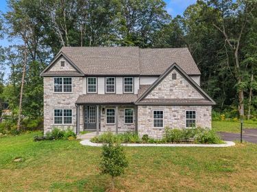 30 ACORN LANE, ELIZABETHTOWN, PA 17022