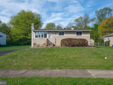 102 TUSCANY ROAD, ASTON, PA 19014