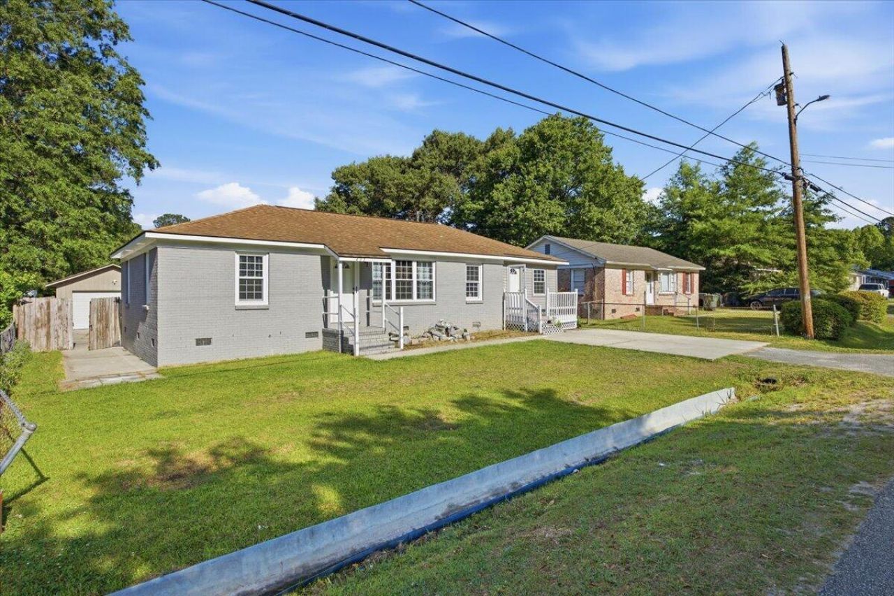 431 Mary Scott Drive Photo 4