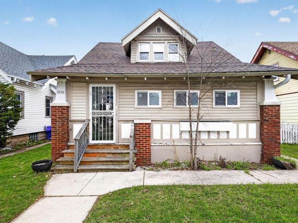 2930 N 38th STREET, Milwaukee, WI 53210