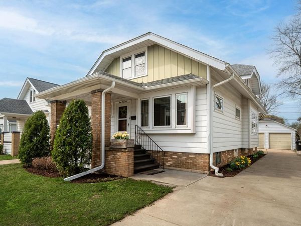 900 Romayne AVENUE, Racine, WI 53402