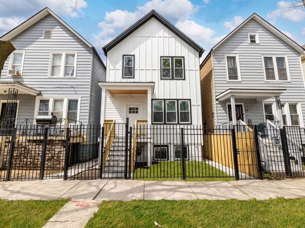 5552 S Shields Avenue , Chicago, IL 60621