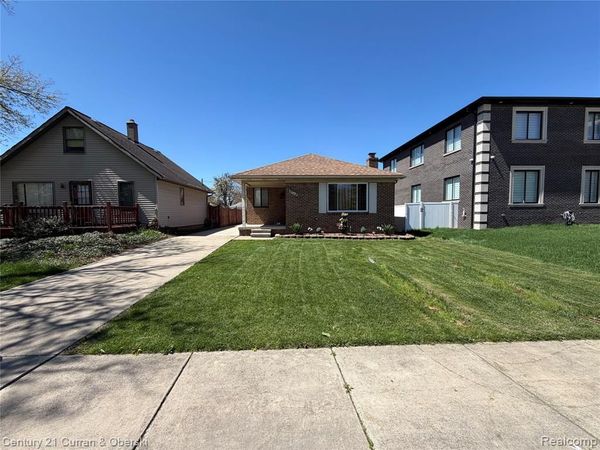 5715 N Gulley Road, Dearborn Heights, MI 48127