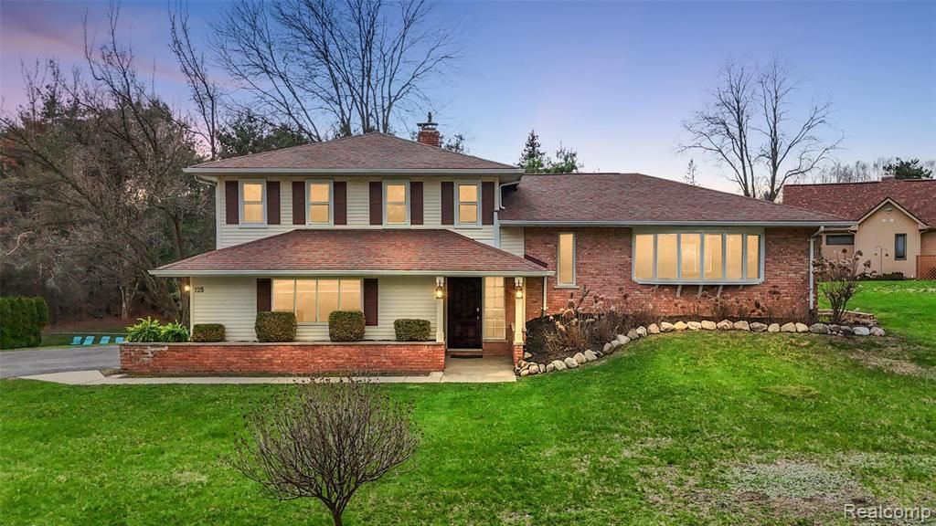 125 Cayuga Road, Orion Township, MI 48362 Main Photo