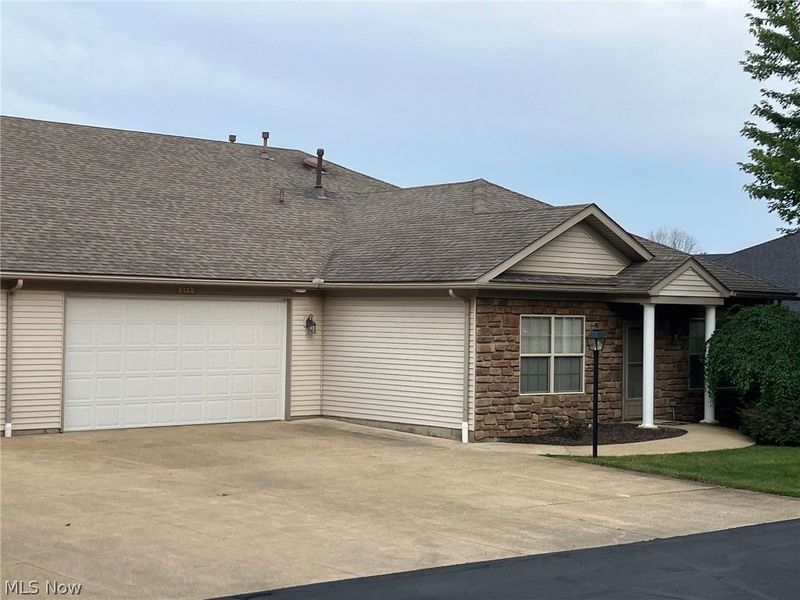 3125 Whitewood Street NW, Unit 5, North Canton, OH 44720 Photo 2