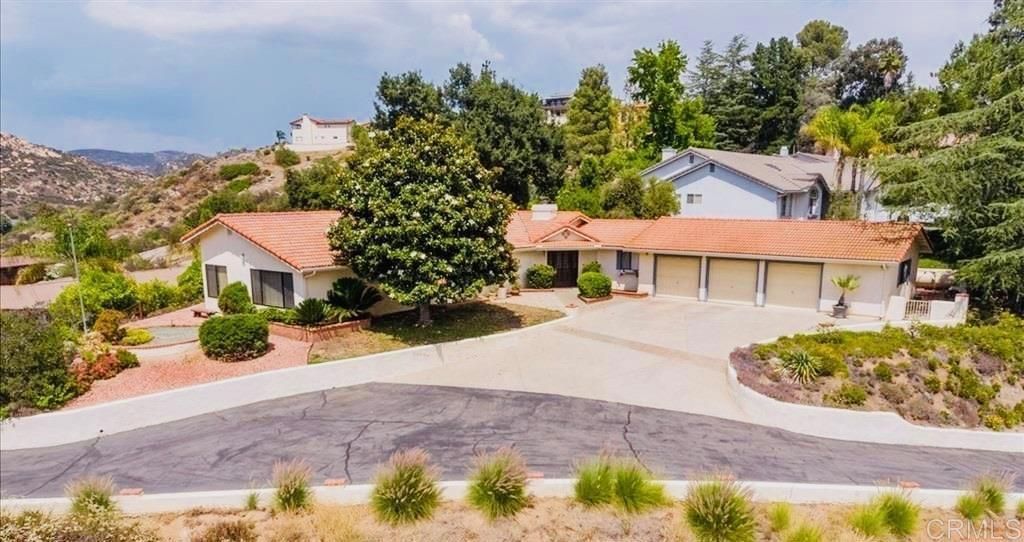 15245 La Plata Ct, Ramona, CA 92065 Main Photo
