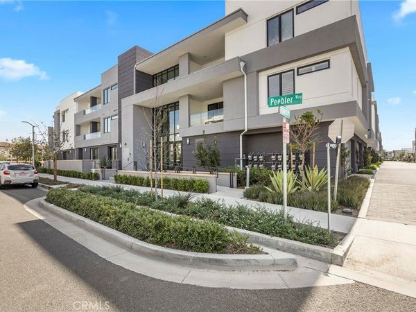 16235 Dawn Way , Unit 201, Tustin, CA 92782