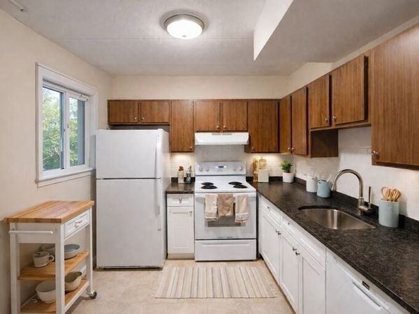 24 Highland Ave, Unit 19, Cambridge, MA 02139