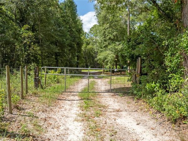 3749 V SW 22ND PLACE , BELL, FL 32619