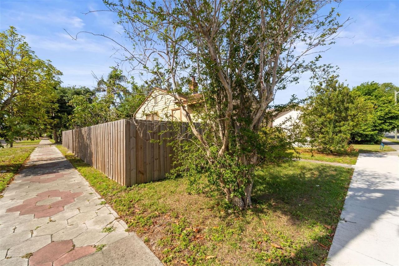 3000 5th Avenue N, Saint Petersburg, FL 33713 Photo