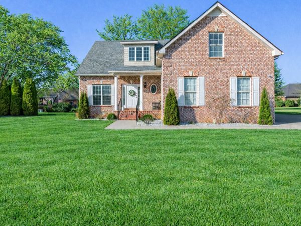 3310 Genoa Dr , Murfreesboro, TN 37128