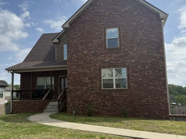 735 Lillian Grace Dr , Clarksville, TN 37043