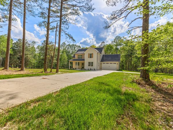 1013 Walnut Grove Rd , Dickson, TN 37055