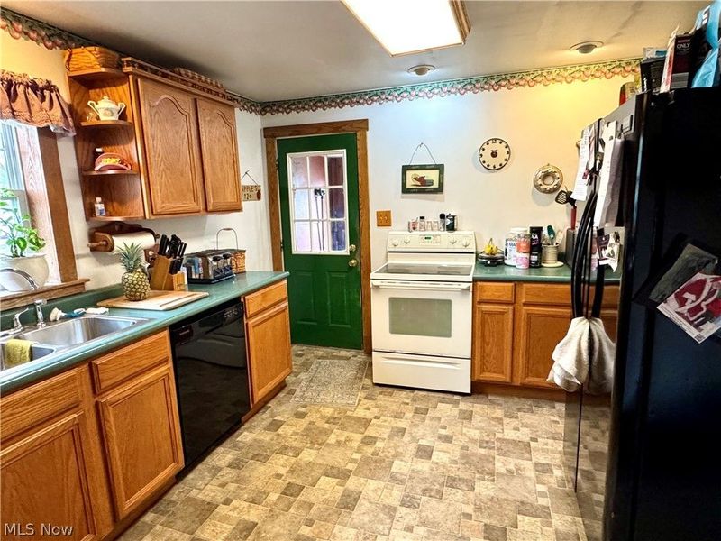 112 Fairview Street, West Lafayette, OH 43845 Photo 10