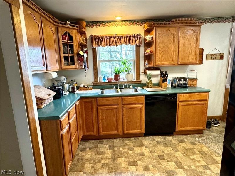 112 Fairview Street, West Lafayette, OH 43845 Photo 9