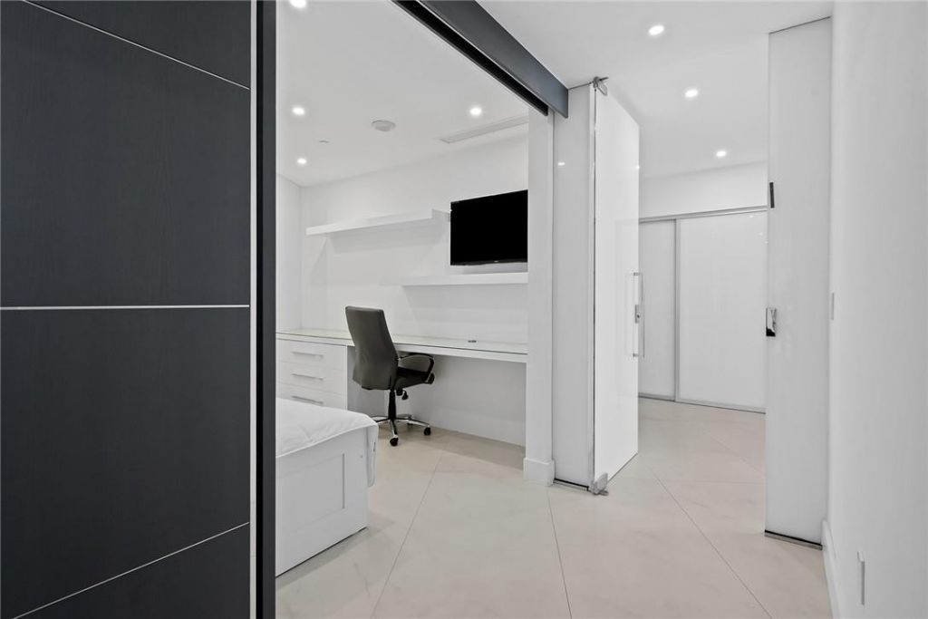 701 N Fort Lauderdale Beach Boulevard, Unit 602, Fort Lauderdale, FL 33304 Photo