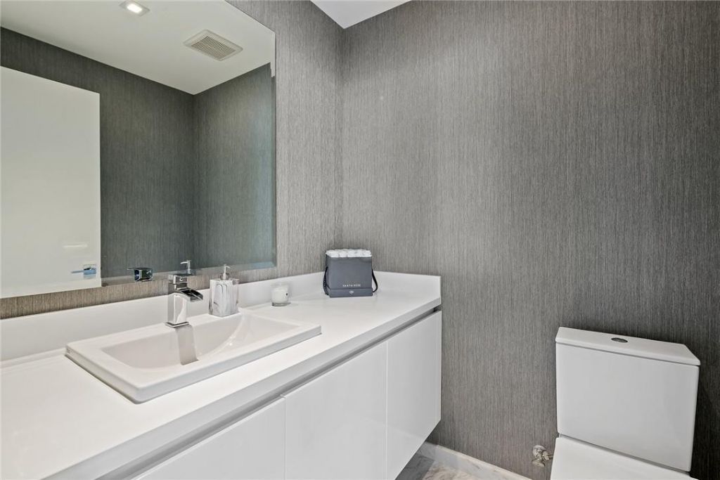 701 N Fort Lauderdale Beach Boulevard, Unit 602, Fort Lauderdale, FL 33304 Photo