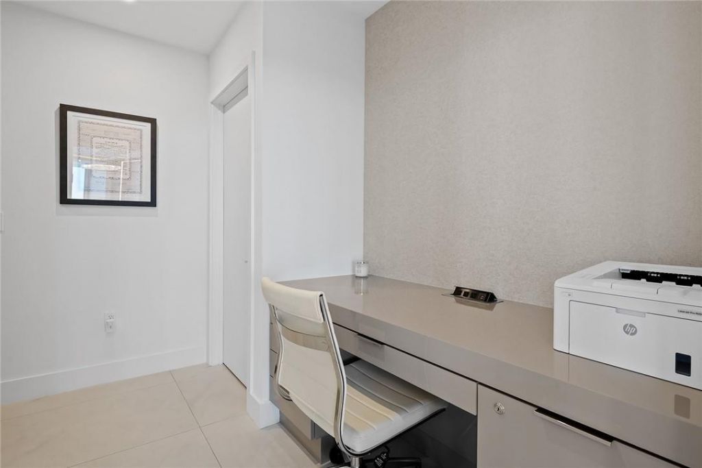 701 N Fort Lauderdale Beach Boulevard, Unit 602, Fort Lauderdale, FL 33304 Photo