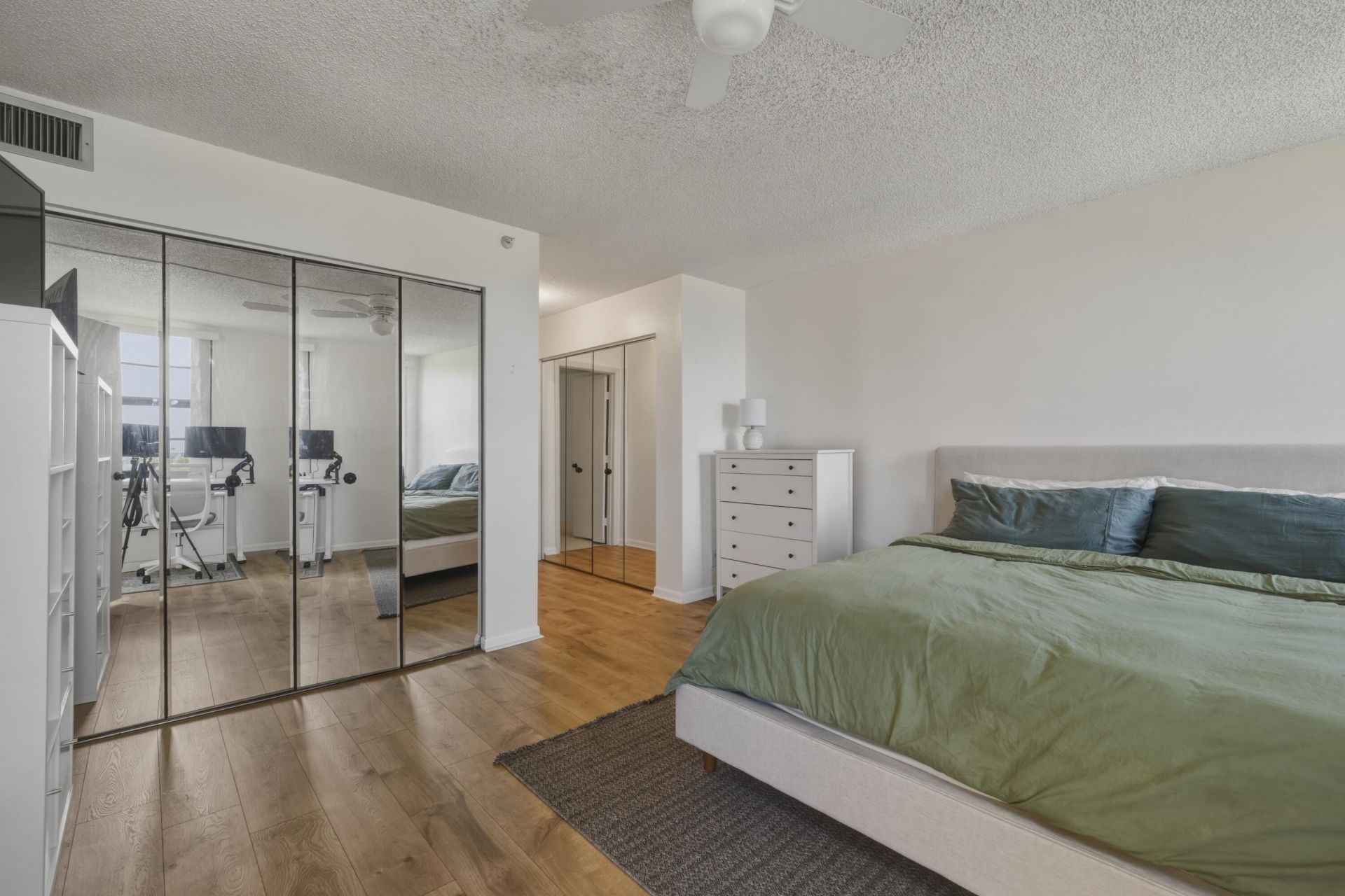 2205 S Cypress Bend Drive, Unit 604, Pompano Beach, FL 33069 Photo