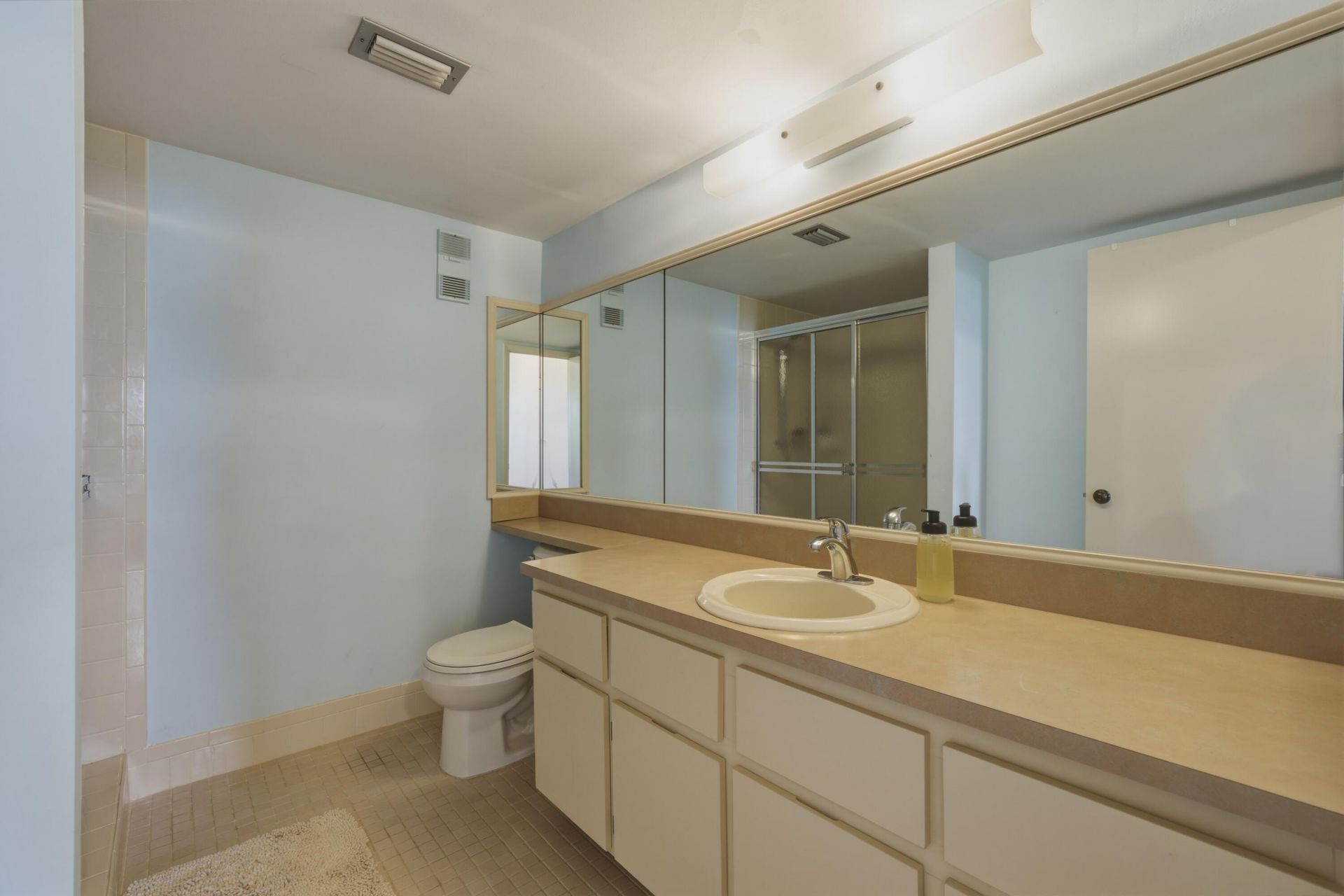 2205 S Cypress Bend Drive, Unit 604, Pompano Beach, FL 33069 Photo