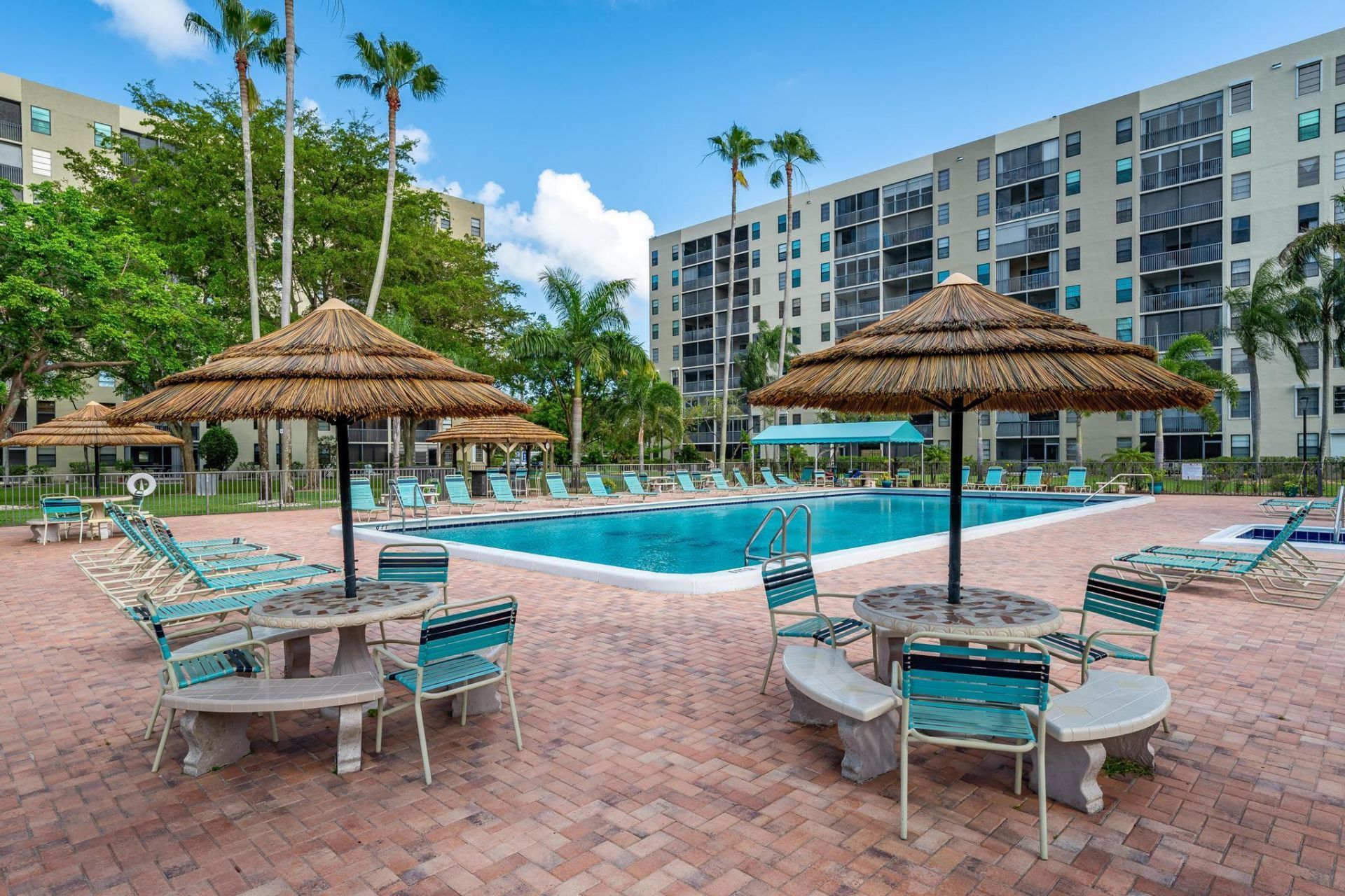2205 S Cypress Bend Drive, Unit 604, Pompano Beach, FL 33069 Photo