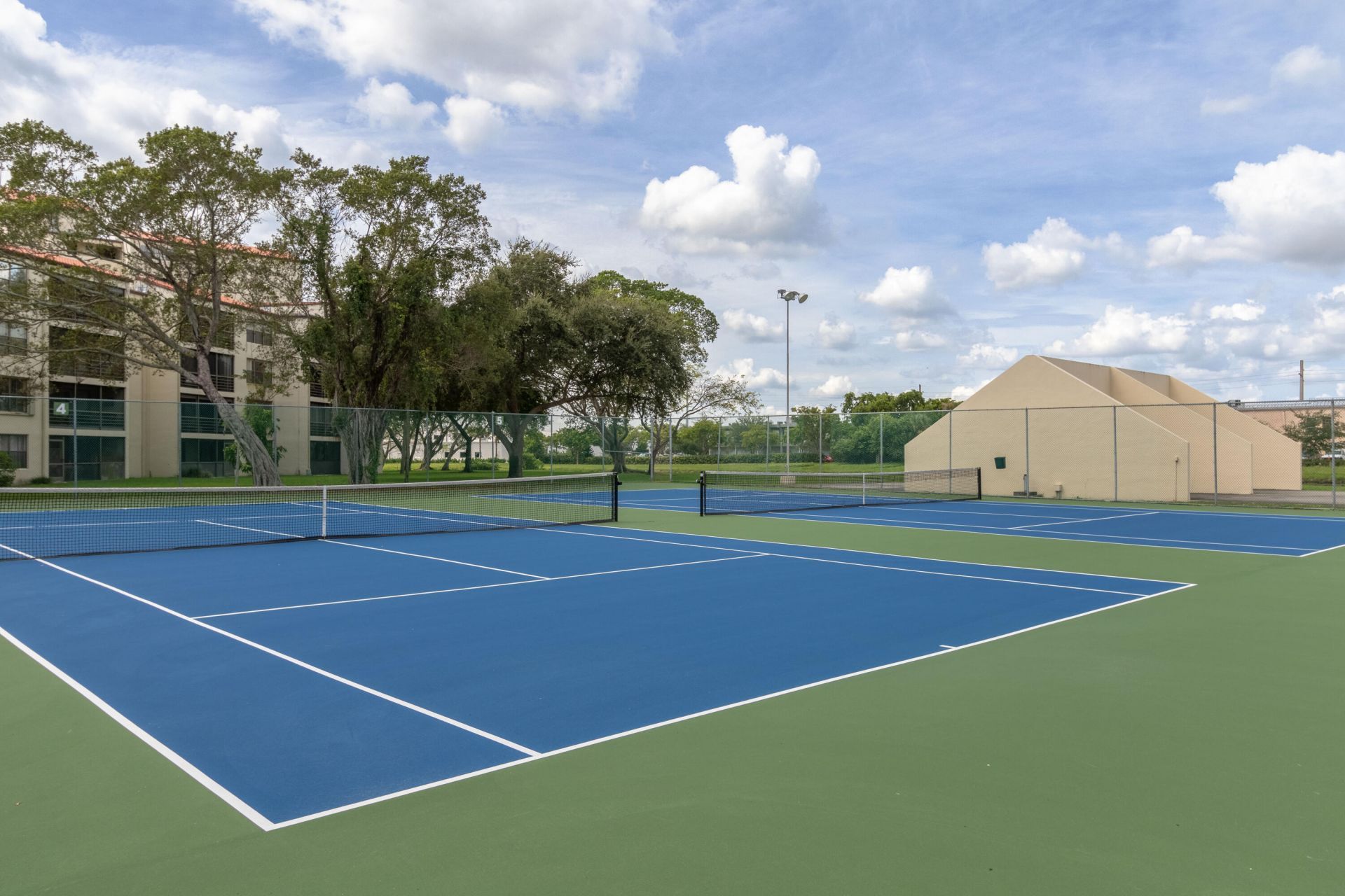2205 S Cypress Bend Drive, Unit 604, Pompano Beach, FL 33069 Photo
