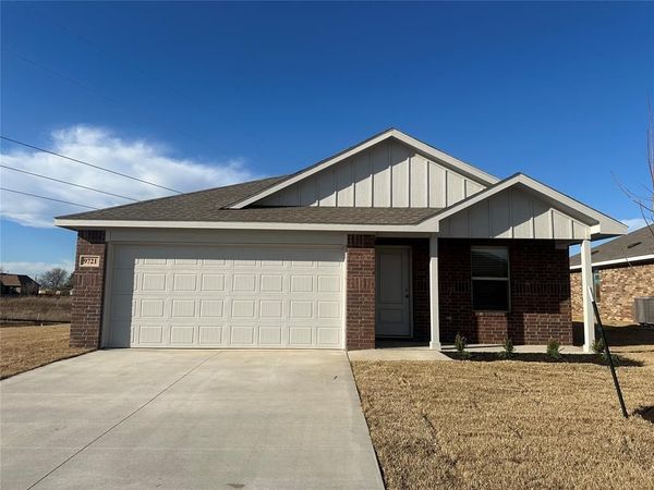 9721 NW 124th Street, Yukon, OK 73099