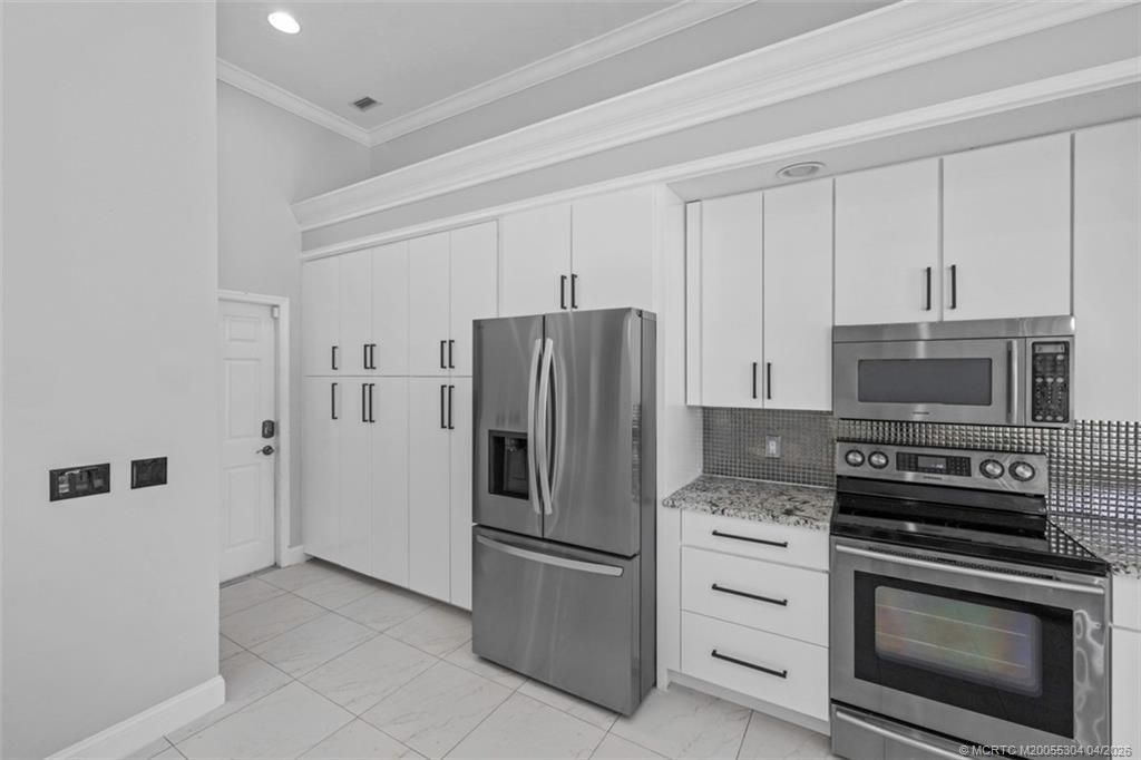 801 SW Lighthouse Drive, Palm City, FL 34990 Photo