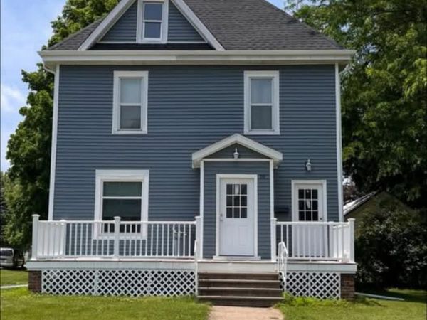 18 N Jefferson Avenue, Amboy, IL 61310