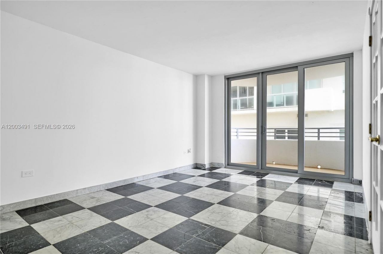5555 Collins Ave , Unit 3C, Miami Beach, FL 33140 Photo