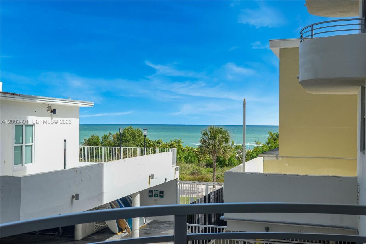5555 Collins Ave , Unit 3C, Miami Beach, FL 33140 Photo