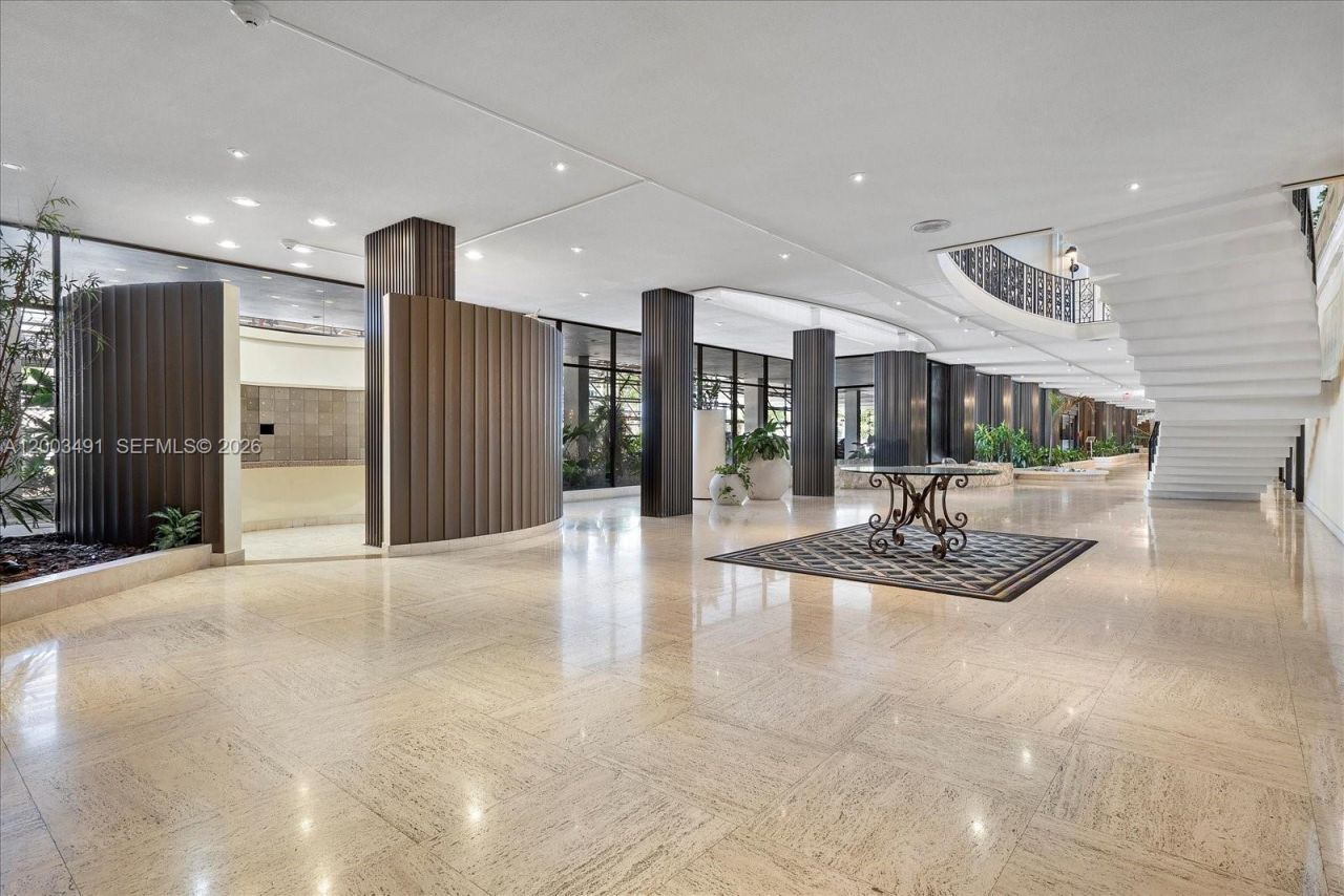 5555 Collins Ave , Unit 3C, Miami Beach, FL 33140 Photo