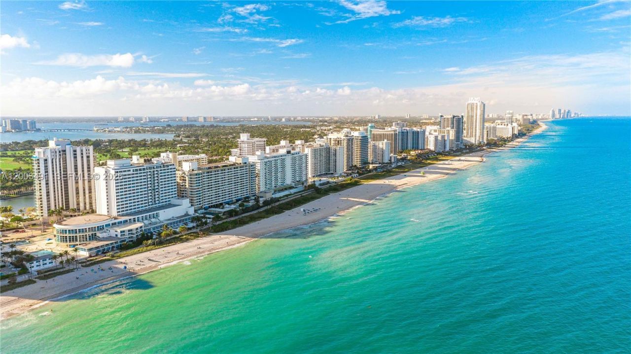 5555 Collins Ave , Unit 3C, Miami Beach, FL 33140 Photo