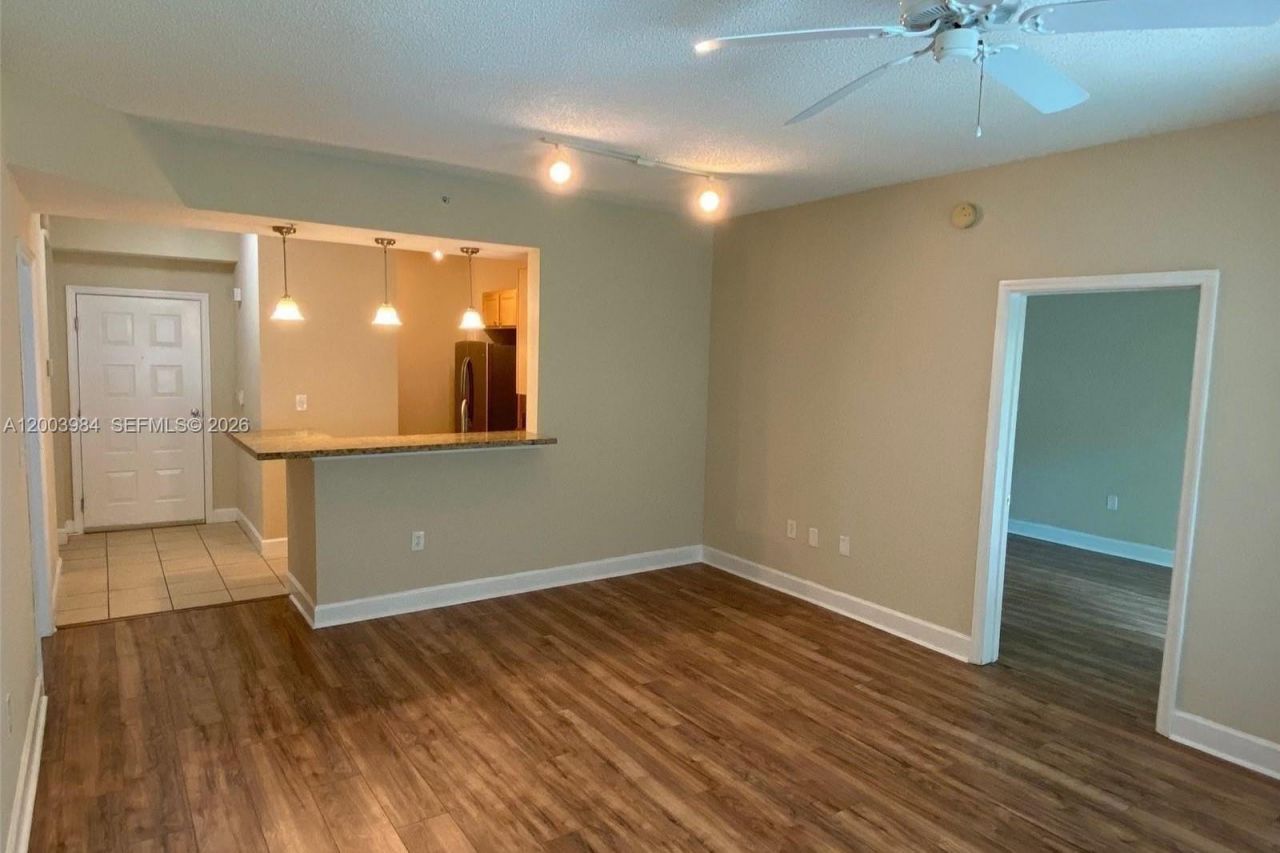 6001 SW 70th St, Unit 342, South Miami, FL 33143 Photo