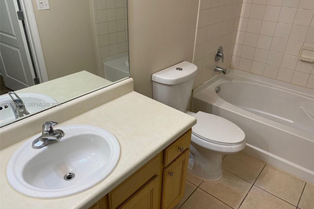 6001 SW 70th St, Unit 342, South Miami, FL 33143 Photo