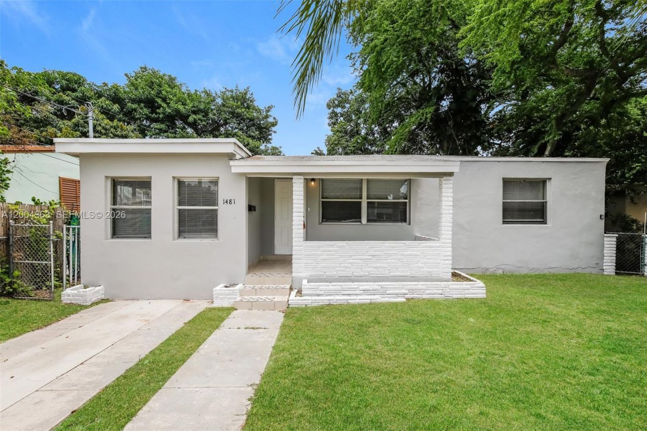 1481 NW 44th St, Miami, FL 33142 Main Photo