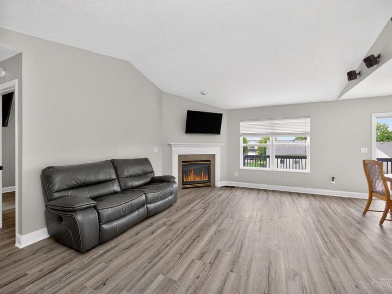 325 Easton Manor Drive, Monroe, OH 45050 Photo 7