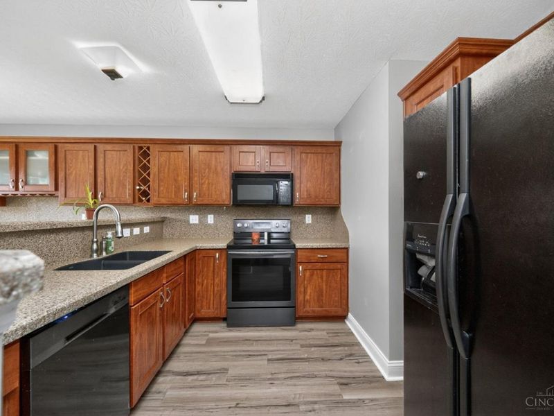 325 Easton Manor Drive, Monroe, OH 45050 Photo 8