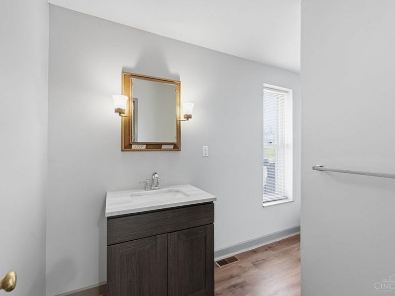 1011 McPherson, Cincinnati, OH 45205 Photo 16