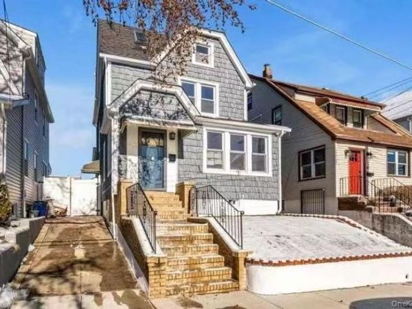 17137 Bagley Avenue , Flushing, NY 11358