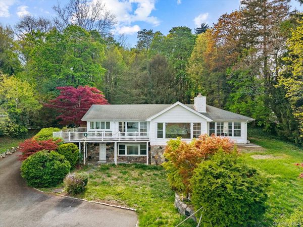 355 E Shore Road , Great Neck, NY 11023