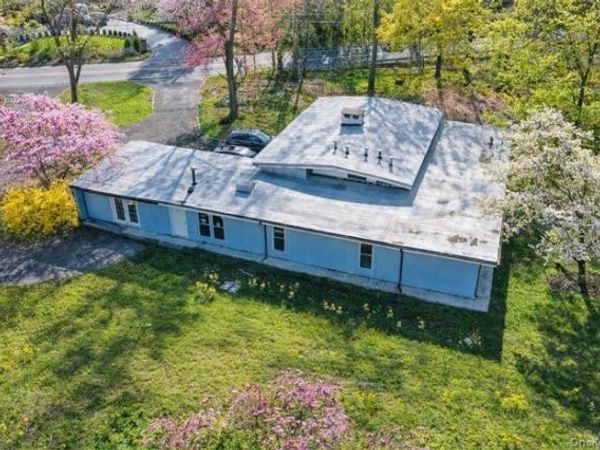 107 Wildwood Road , Great Neck, NY 11024