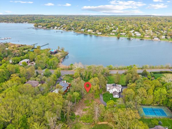 367A E Shore Road, Great Neck, NY 11023