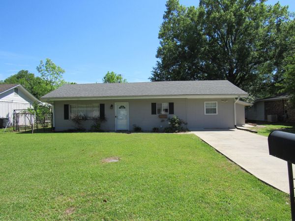1102 Poplar St., Amory, MS 38821