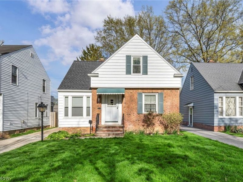 1227 Avondale Road, South Euclid, OH 44121 Photo 1